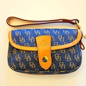 Dooney & Bourke Denim w/ Vachetta Leather Like New Wristlet Pouch, Blue/Tan/Gold